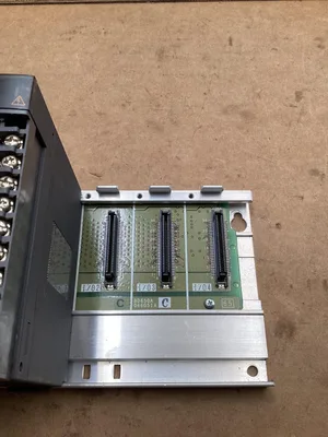 Mitsubishi Base Unit Q65B; 100-240V 50/60Hz; With Q61P