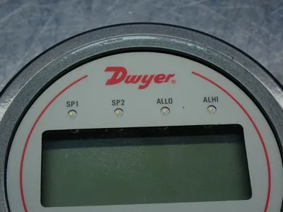 USED DWYER DH3006