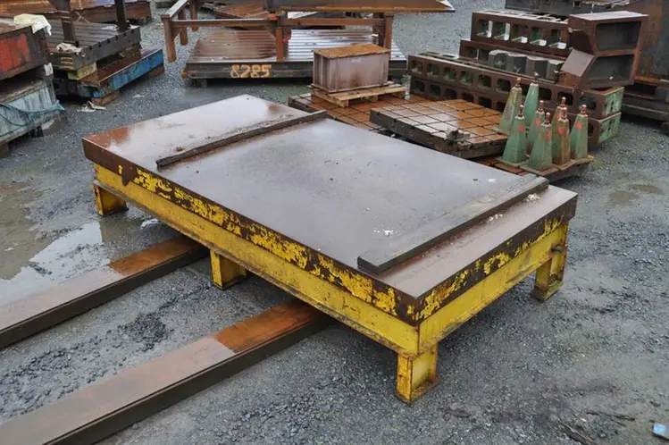 Used WORK TABLE 2000 X 4010 MM Tables, Floor & Layout Plates BE | Apt International N.V #366612