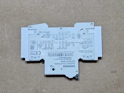 Used SIEMENS 5ST3010-0HG Circuit Breaker Parts British Columbia CA | Lenmark #1489005