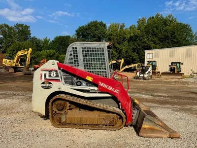 2020 TAKEUCHI TL8 Compact Track Loaders | Simonson Equipment (3)