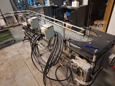 USED KOSME Glass Carbonated Bottling Line