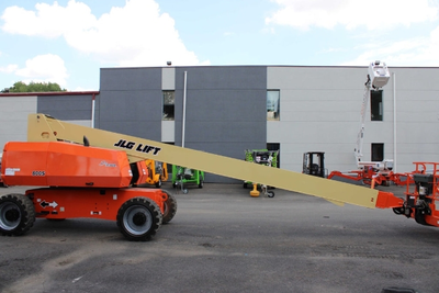 USED 2022 JLG 800S