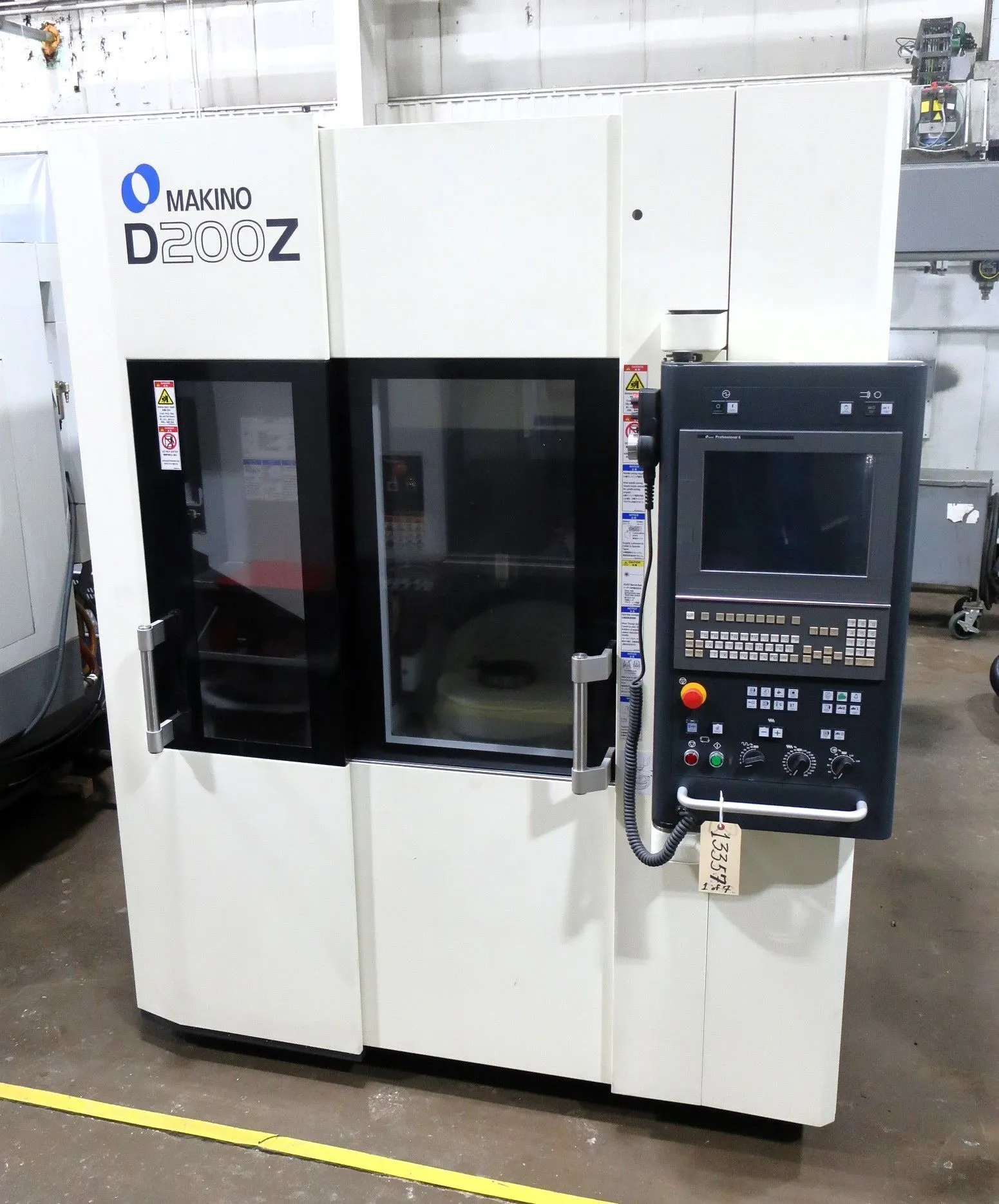 2019 MAKINO D200Z Vertical Machining Centers (5-Axis or More