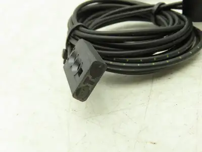 Keyence FS-V31C Fiber Optic Sensor 24V Various Cable Lengths Included Lot of 7