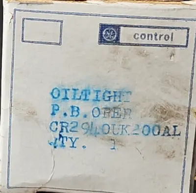 General Electric CR2940UK200AL orange push button. Loc4E20
