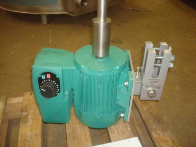 R-B Clamp On Stirrer 1.1 kW V/Speed 1Ph