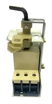 USED SIEMENS CIRCUIT BREAKER W/ MOUNTING BRACKET FLIP SWITCH