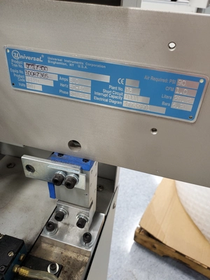 USED UIC - UNIVERSAL INSTRUMENTS CORP 44" LIFTGATE CONVEYOR
