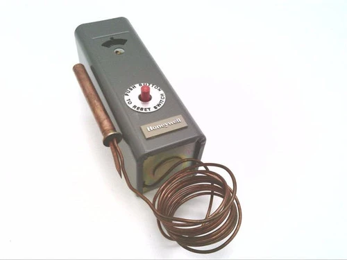Honeywell L4008E1040 Aquastat Controller [New]