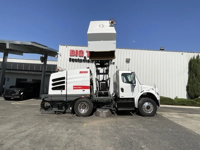 Used 2015 FREIGHTLINER M2 Street Sweeper California US | Big Truck & Equipment #1412268