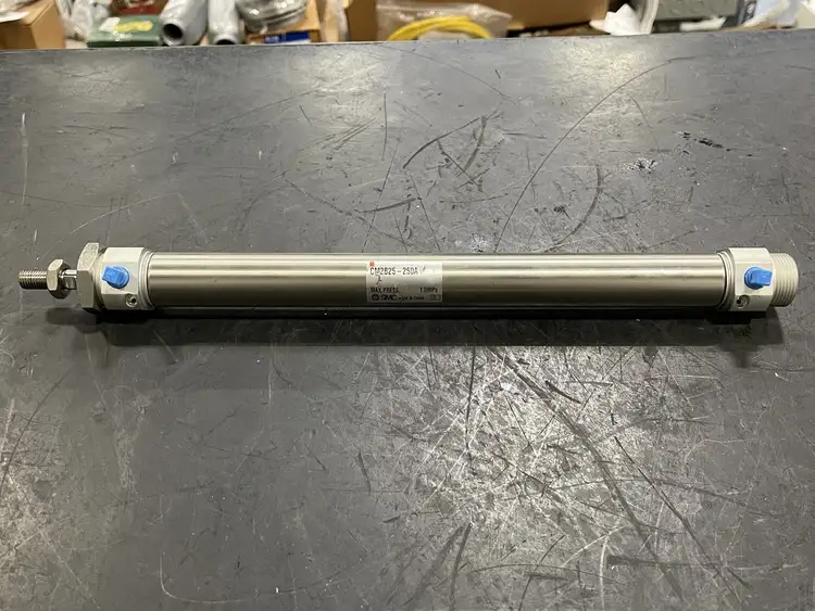 Used SMC CM2B25-250A Parts (Hydraulics and Pneumatics) British Columbia CA | Lenmark #267796