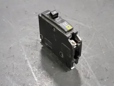 USED SQUARE D QOB150