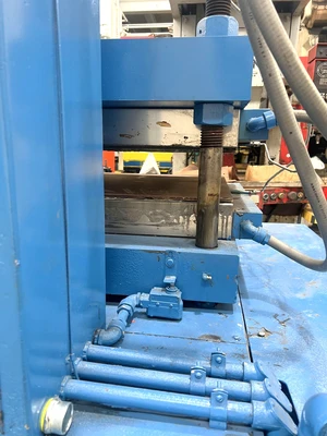 USED WABASH WABASH 30-2424-2STM PRESS