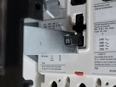 Used EATON SVX005A1-5A4N1 Switchgears British Columbia CA | Lenmark #240332