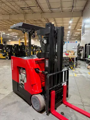 Used 2013 Raymond 415-C30TT 3-Wheel Stand up Electric Counterbalance Forklifts New York US | United Lift #1446715