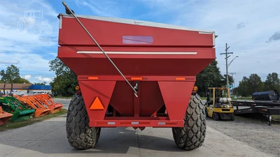 USED E-Z TRAIL 710
