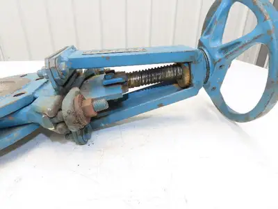 DeZurik 827 4" Flanged Knife Gate Valve Rising Stem Metal Seat 316SS Disc