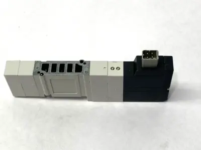USED SMC PNEUMATIC SOLENOID VALVE 5-PORT 24VDC 0.2-0.7MPA