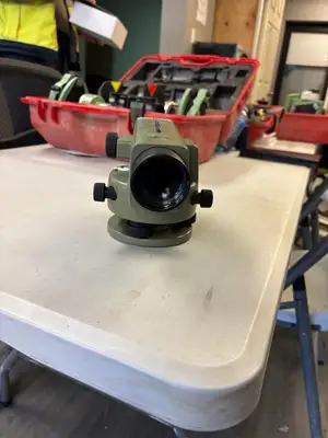 USED 2015 LEICA 352036 NA2