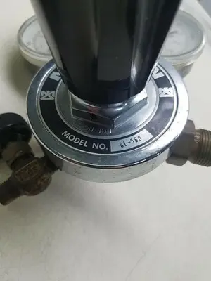 Used MATHESON _UNKNOWN_ Air Pressure Regulators | ND Industrial Surplus #1226738