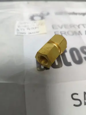 New | in-Stock SWAGELOK B-810-7-4 Valves/Fittings Ohio US | Surplus Asset Holdings #1245351