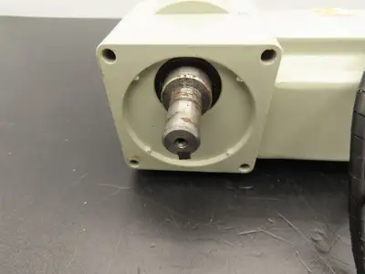 Sumitomo Hyponic Drive RNFM009-15L-30 Gearmotor 30:1 Ratio 56rpm 230V 3PH LH