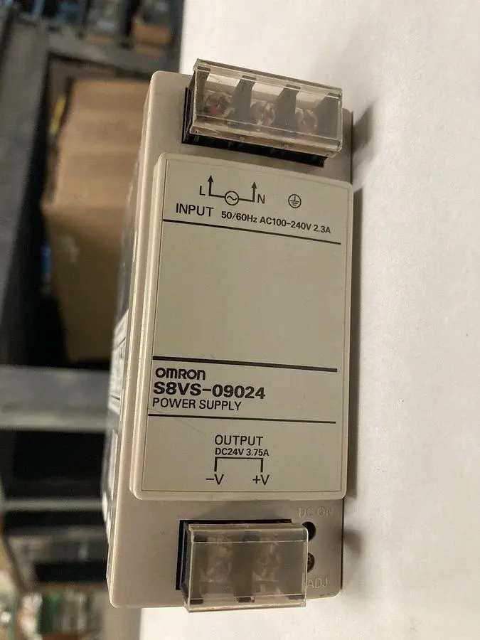 USED OMRON S8VS-09024