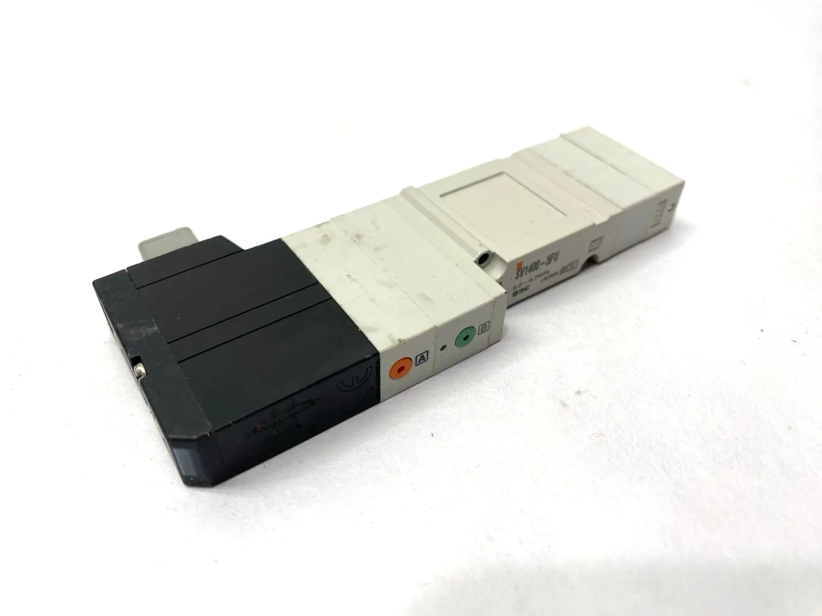 USED SMC PNEUMATIC SOLENOID VALVE 5-PORT 24VDC 0.2-0.7MPA