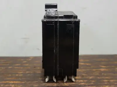 USED SQUARE D QO220