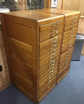 2731-385 Antique Liberty Bureau Makers Oak Multi-Drawer Flat File Cabinet Circa 1930