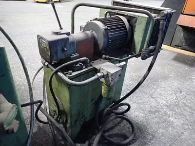 Used DOALL TF2430SA Vertical Band Saws Ohio US | HGR 24 #803728