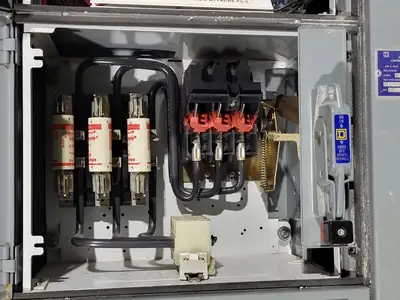 100 Amp 600 volts Fused Disconnect Switch 8998