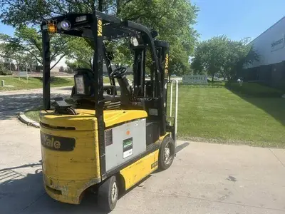Used 2018 YALE ERC060VG 4-Wheel Sit down Electric Counterbalance Forklifts Illinois US | Somerset Equipment Sales #1542829