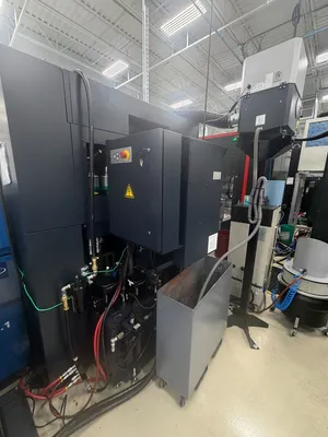 MAKINO D200Z Vertical Machining Centers (5-Axis or More) | Lion Machinery (5)