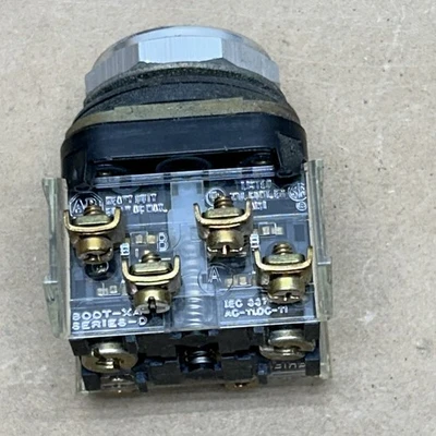 USED ALLEN BRADLEY 800TA