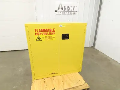 Used JAMCO _UNKNOWN_ Biological Safety Cabinets Indiana US | Arrow Industrial #1459063