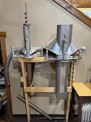 Unified Flex Hornet Vertical Form, Fill & Seal with Auger Filler