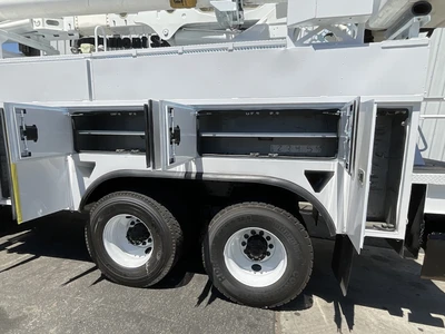 Used 2013 INTERNATIONAL 7500 Bucket (boom) trucks California US | Big Truck & Equipment #1412285