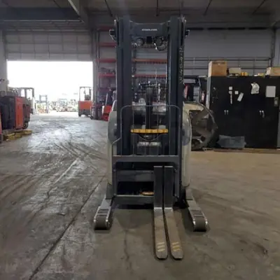 USED 2019 CROWN RR5725-45