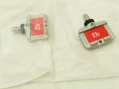 Allen Bradley 440T-AKEYE10EB Guardmaster Trapped Key Interlock Key Eb  Lot of 2