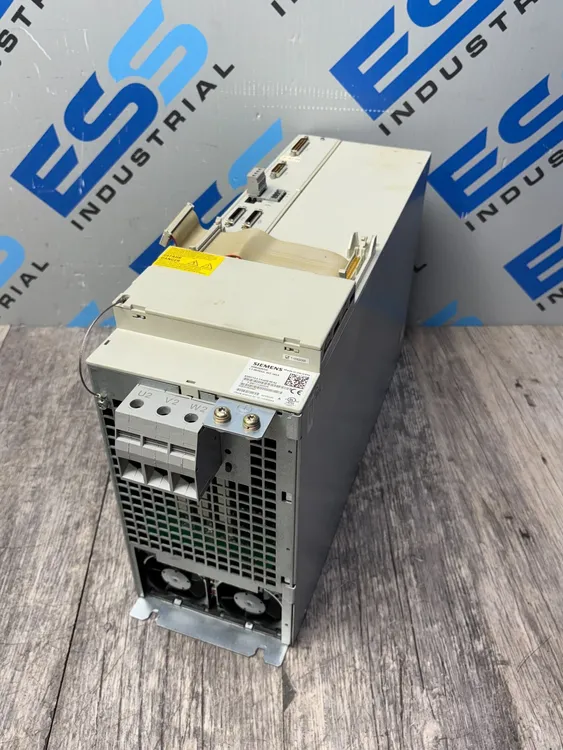 Siemens 6SN1123-1AA00-0EA2 VER. A/6SN1118-0DG21-0AA0 VER. F Servo Drives & Amplifiers | ESS Industrial Equipment Sales