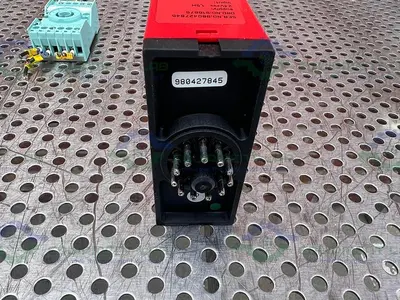 USED PR ELECTRONICS 2231 TRIP AMPLIFIER 24V W/ RELECO S3-B RELAY SOCKET