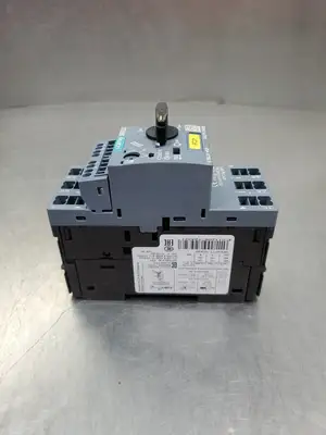 USED Siemens 3RV2011-1GA20 SIRIUS CIRCUIT BREAKER.