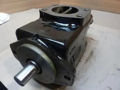USED VICKERS 4520V60A81