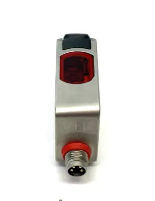 USED KEYENCE SELF-CONTAINED CMOS LASER SENSOR, RECTANGULAR M8 CONN. 500MM