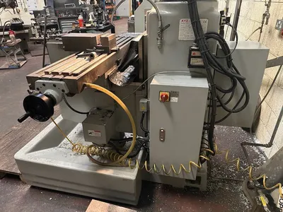 2014 XYZ smx3000 Vertical Mills | Charter Auctions (5)