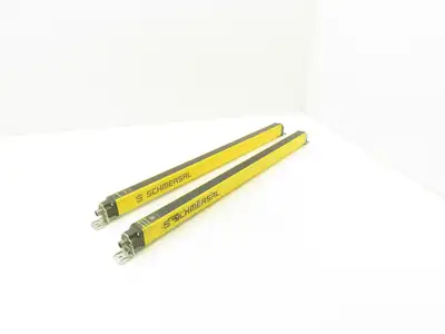 Schmersal SLC440-ER-0490-14-01 Safety Light Curtain Transmitter & Receiver Set