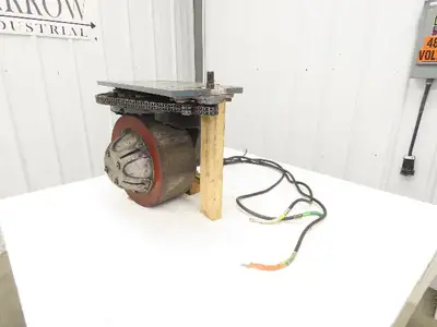 Used TENNANT _UNKNOWN_ Scrubbers Indiana US | Arrow Industrial #1489128