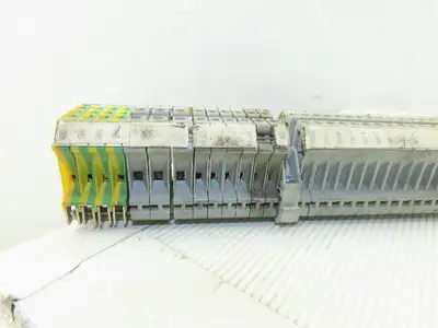 Phoenix Contact UK4 DIN Rail Mixed Terminal Block Lot of 200
